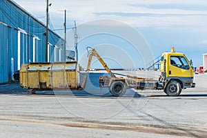 Recycling truck