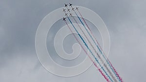 Red arrows at Airbourne
