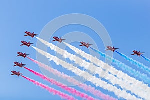 The Red Arrows depart in Big Battle formation