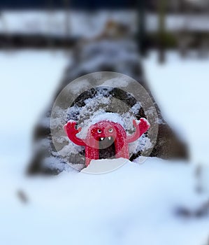 Red negativ zero in snow photo