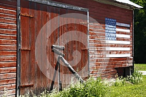 Red Barn, American Flag