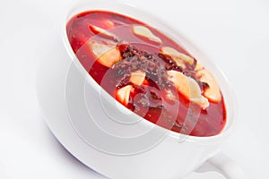 Red borscht with dumplings