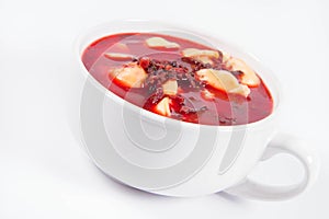 Red borscht with dumplings