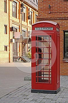 Red British telephone booth