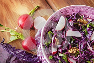 Red cabbage salad