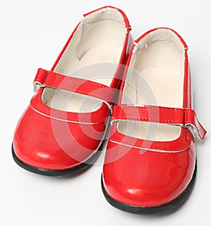 Red children's varnished shoes