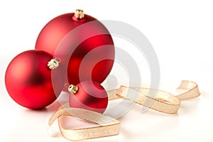 Red Christmas baubles & gold ribbons