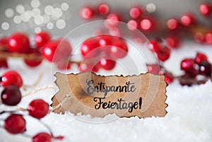 Red Christmas Decoration, Snow, Label, Entspannte Feiertage Means Merry Christmas