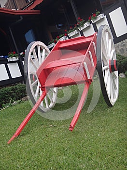 Red Colonera Wagon photo