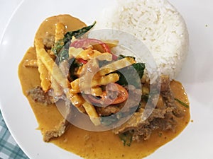 Red curry beef with rice