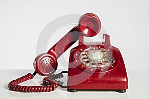 Red dial phon
