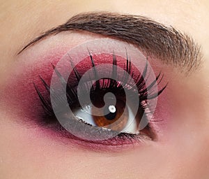 Red Eye Makeup