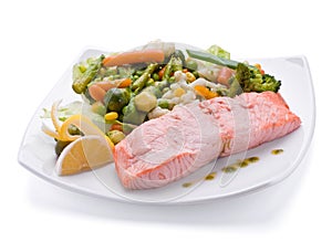 Red fish with boiled vegetable