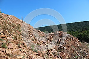 Red freestone in a stonemine