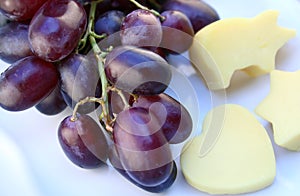 Red grape & cheese