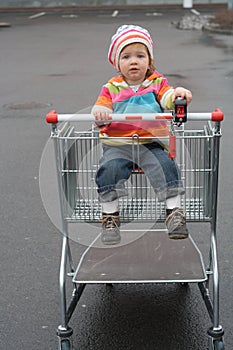 Red hair baby shoppping