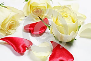 Red hearts and yellow roses