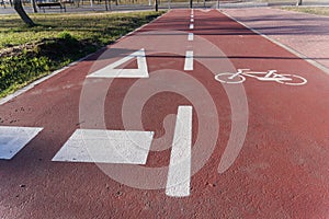 Red lane tapestry for bicycle