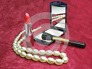 Red lipstick powder and beads