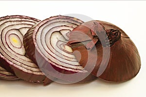Red onion cutted in slices