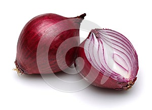 Red onions with slices