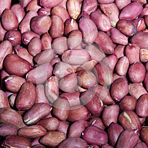 Red peanut kernels