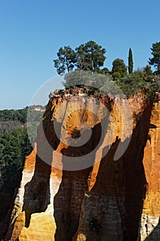 Red rocks of Luberon