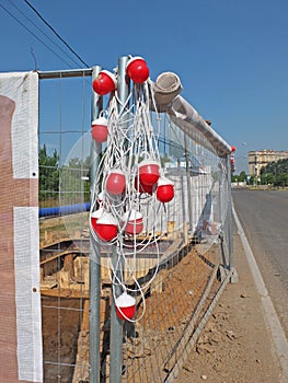 Red signal lights with a long wire