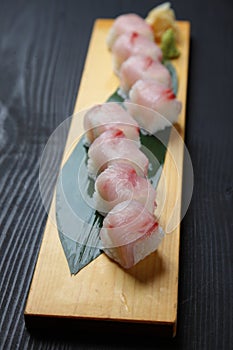 Red snapper pressed sushi