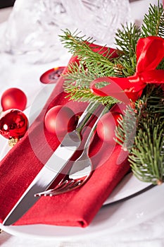 Red themed Christmas place setting