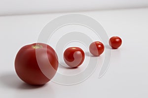 Red tomatos in a row