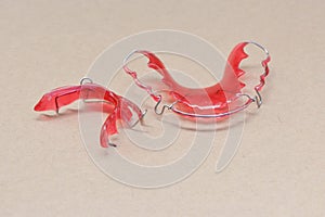 Red Tooth retainer