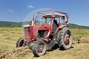 Red tractor