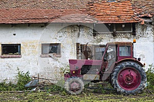 Red tractor