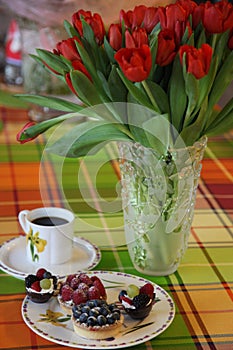 Red Tulips Cakes Tartas Coffee Breakfast photo