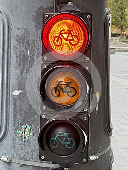 Red vertical bicycle traffic light