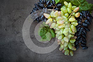 Red and white grapes