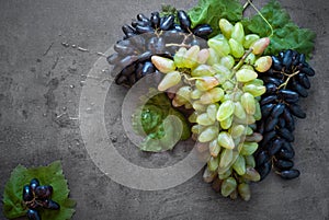 Red and white grapes