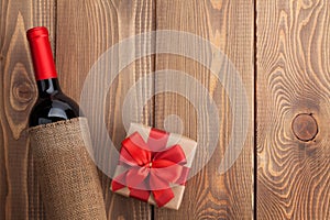 Vino tinto una botella a Día de San Valentín caja de regalo 