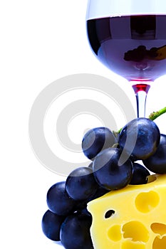 Red wine, cheese and grapes