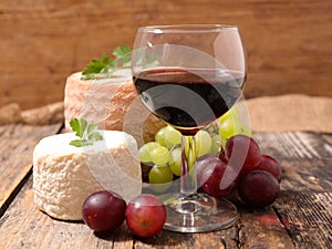 Red wine and cheese