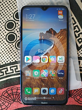 Redmi 8A front side