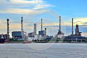 Refinery plant photo