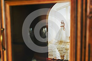 Reflection of the bride in the wedding