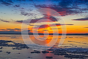 Reflection of the sun on the ice