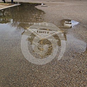 Reflextion Osaka castle