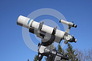 Refractor telescope