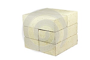 Refractory brick