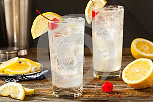 Refreshing Classic Tom Collins Cocktail photo