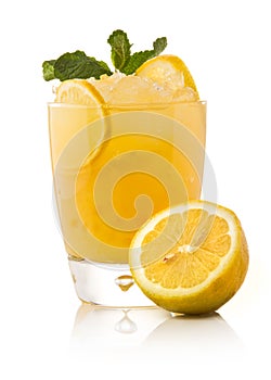 Refreshing cold lemon Cocktail